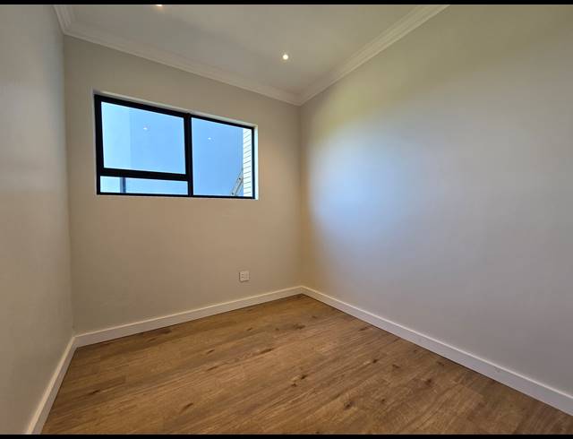 4 BEDROOM HOUSE FOR SALE IN NEW SALT ROCK CITY
